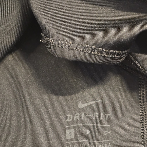 Nike Women's Black Sports Bra - Picture 4 of 4